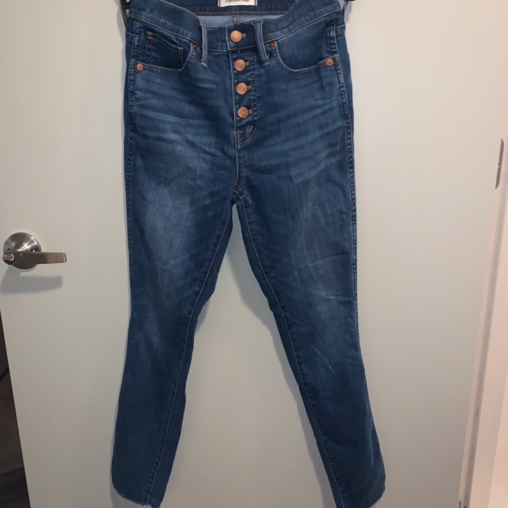 skinny blue jeans